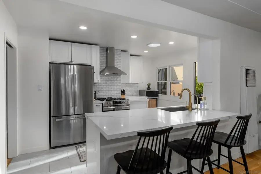 2036 Emerald St, San Diego, CA 92109 - #2