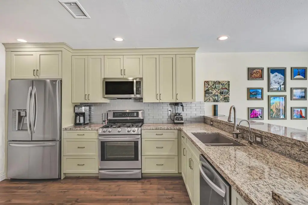 1045 Santa Helena Park Ct, Solana Beach, CA 92075 - #1