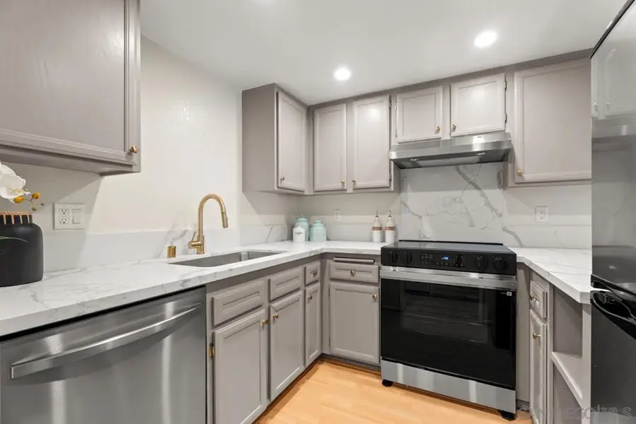 Address Withheld By Seller, San Diego, CA 92101 - #2