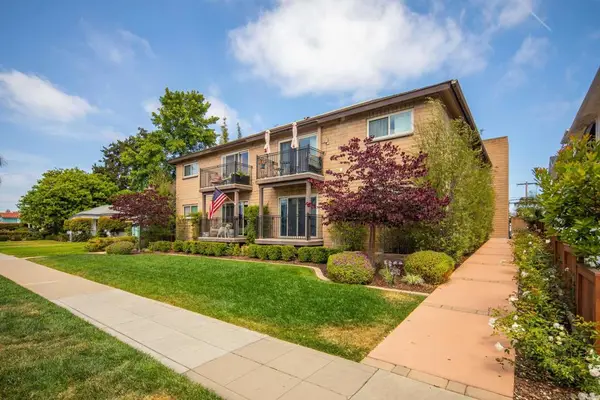 933 D Avenue, Coronado, CA 92118