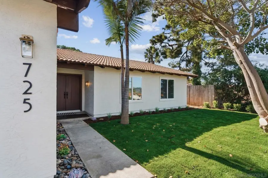 725 Santa Florencia, Solana Beach, CA 92075 - #2