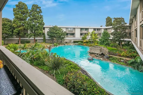 3098 Rue Dorleans #215, San Diego, CA 92110