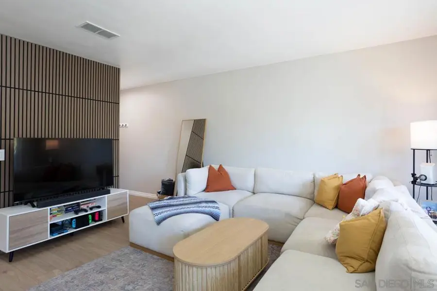 4241 Mesa Vista Way, Unit 5, Oceanside, CA 92057 - #2