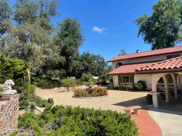 31600 Oak Glen Road, Valley Center, CA 92082
