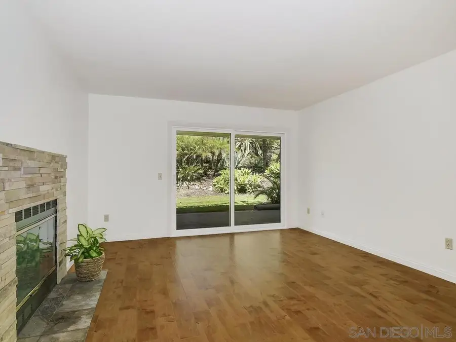 7301 Calle De Fuentes, Carlsbad, CA 92009 - #3