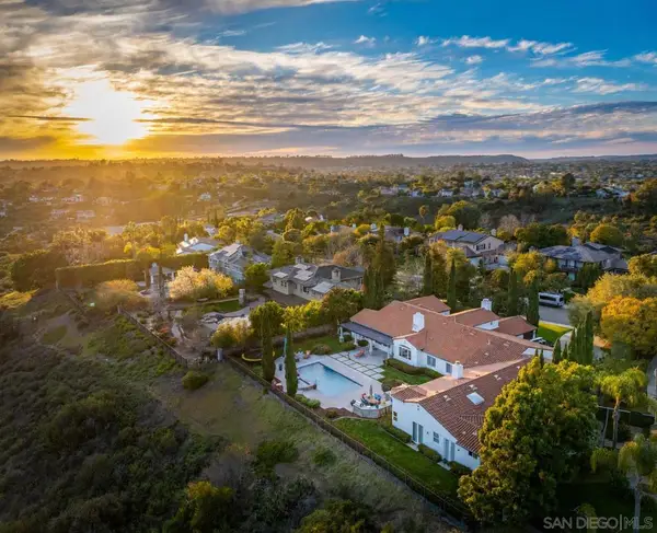 7992 Paseo Esmerado, Carlsbad, CA 92009