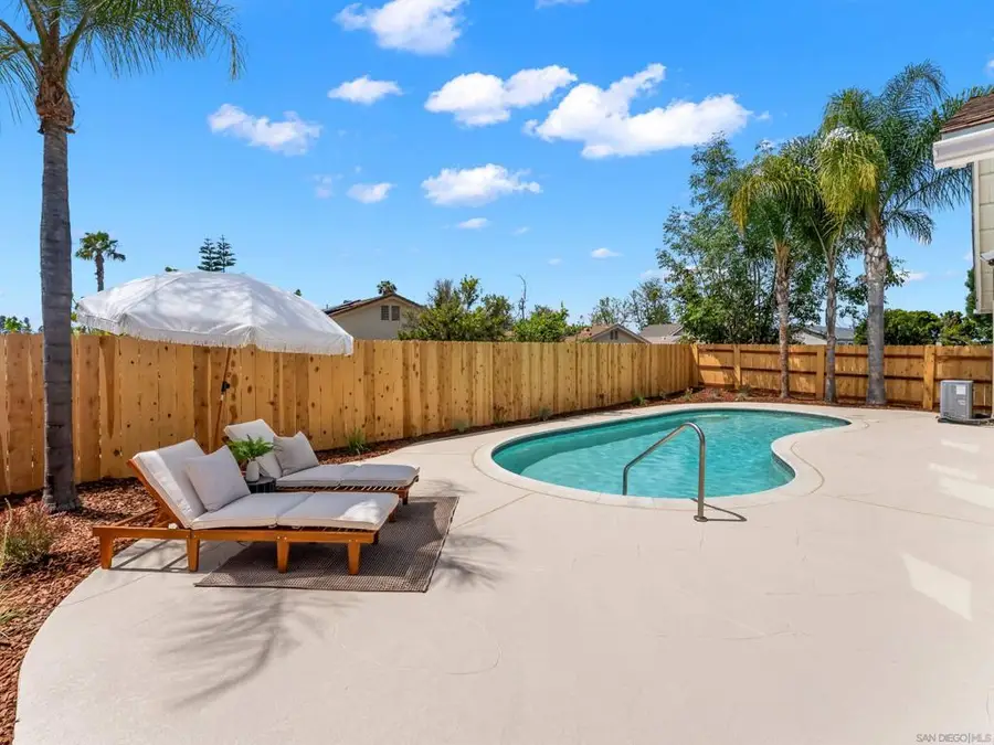 11095 Delphinus Way, San Diego, CA 92126 - #3