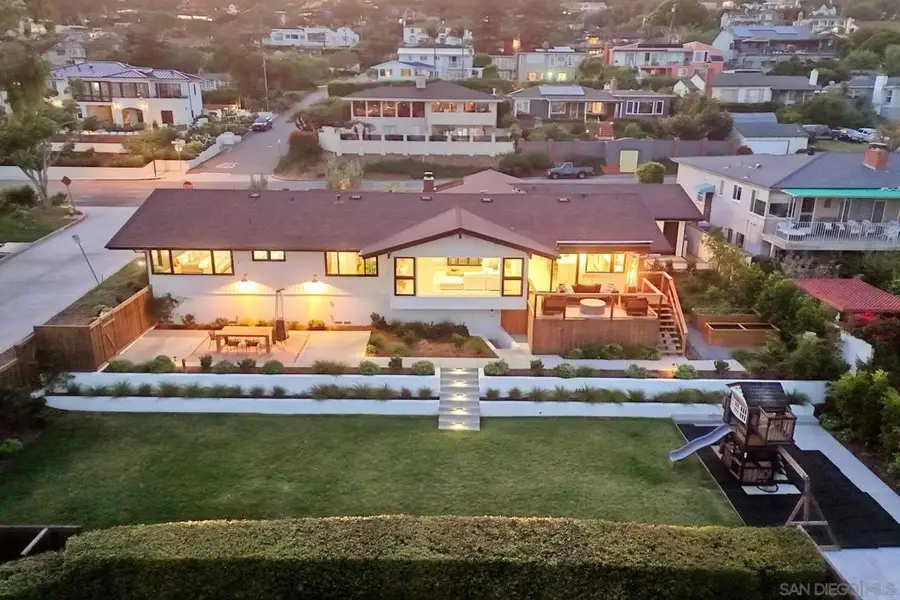2980 Nichols St, San Diego, CA 92106 - #2