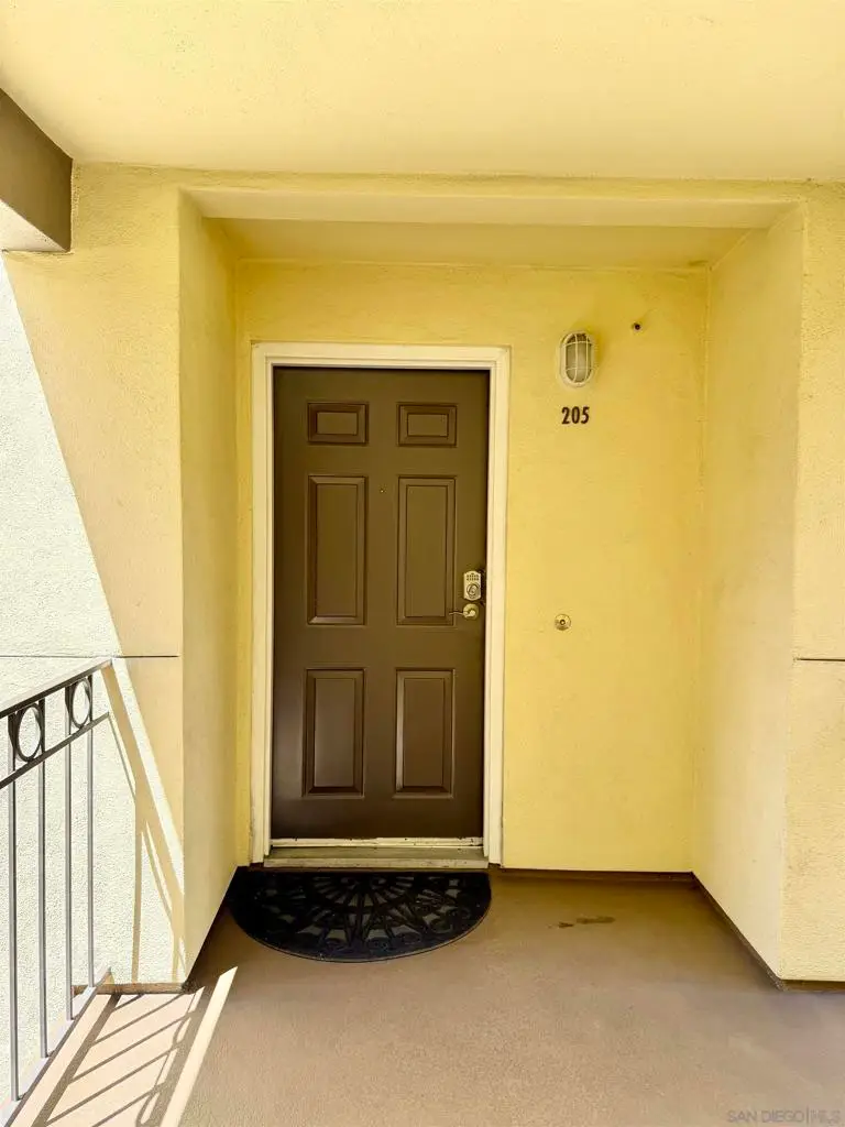 1270 Cleveland Ave #J205, San Diego, CA 92103 - #2
