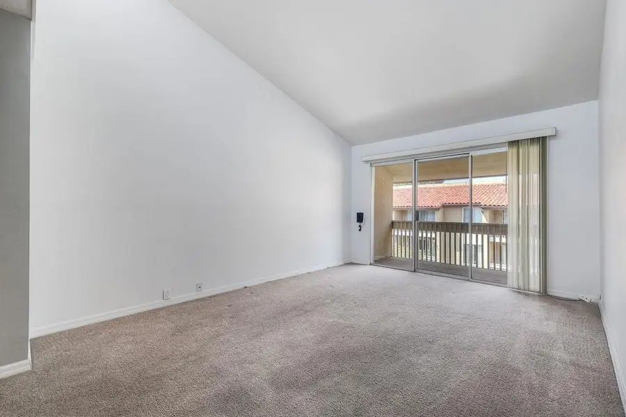 4600 Lamont #307, San Diego, CA 92109 - #2