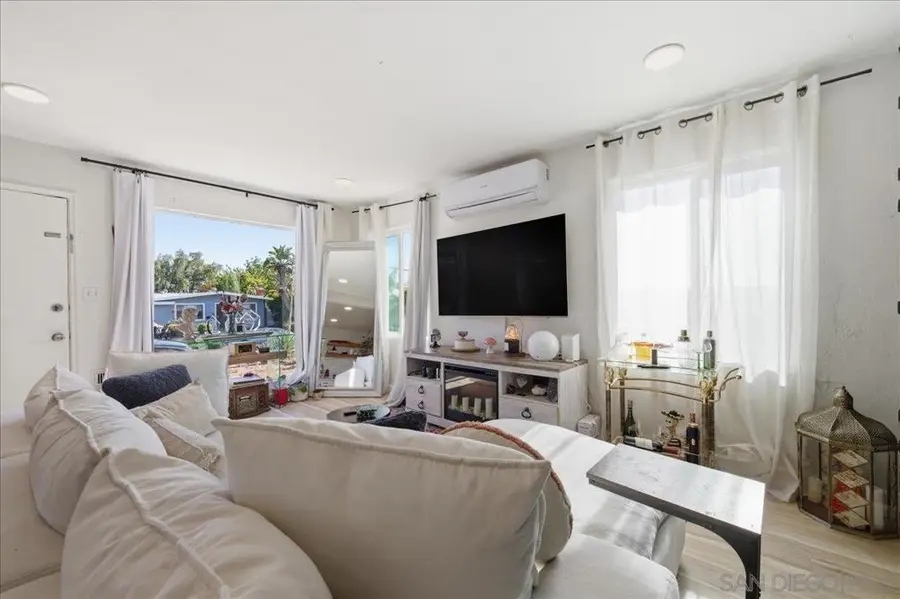 5934 Dwight, San Diego, CA 92105 - #3