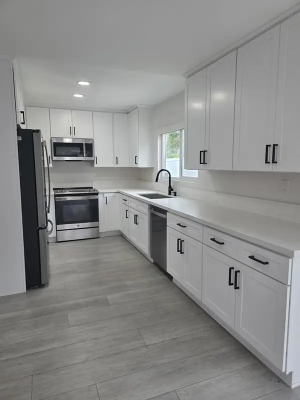 8430 Hydra Lane, San Diego, CA 92126