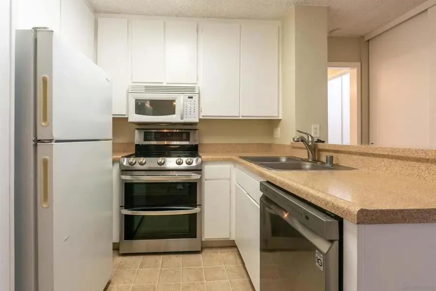 1855 Diamond St #301, San Diego, CA 92109 - #3