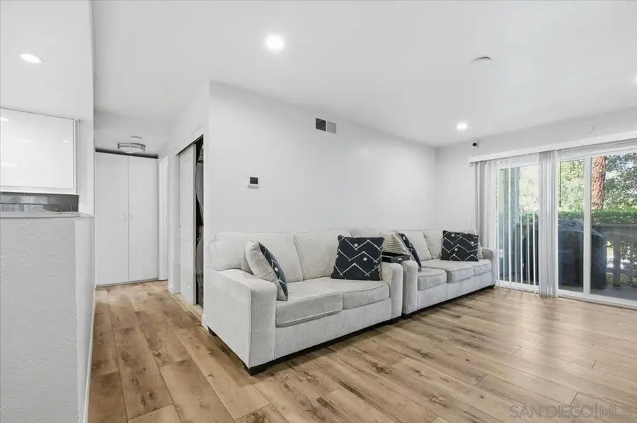 1564 Tanglewood Ln. #18, Escondido, CA 92029 - #3
