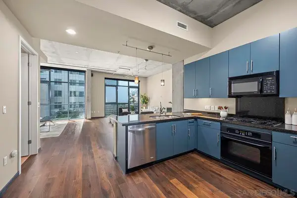 527 Tenth Ave #302, San Diego, CA 92101