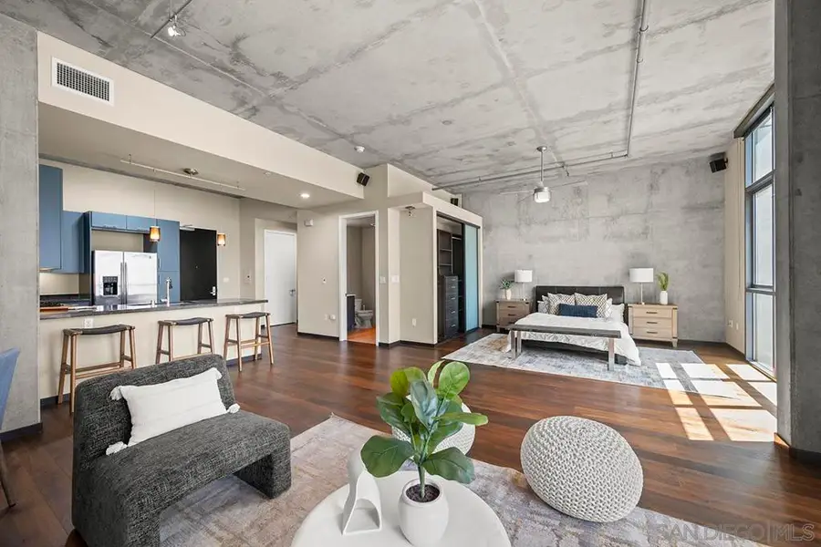 527 Tenth Ave #302, San Diego, CA 92101 - #3