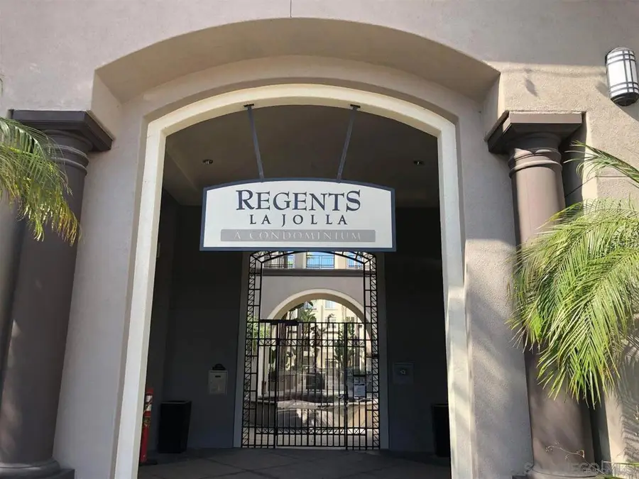 9263 Regents Rd #B204, La Jolla, CA 92037 - #2