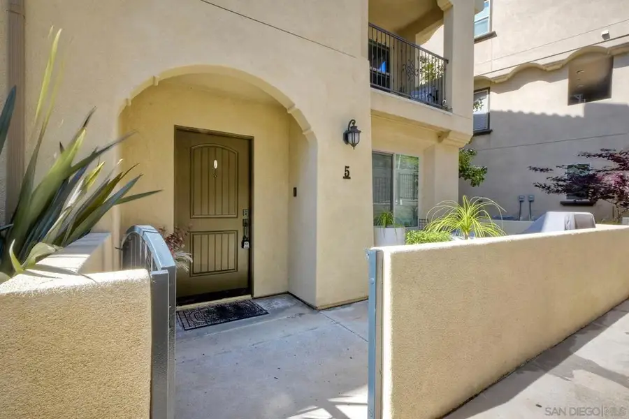1577 Castillo Way #5, Vista, CA 92081 - #2