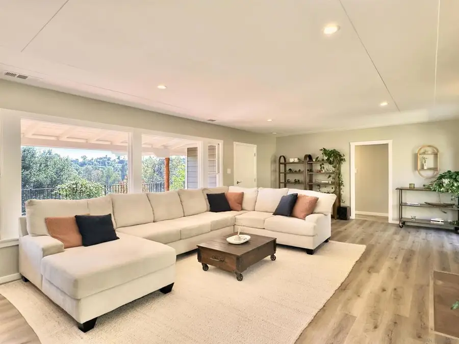 1418 York Dr, Vista, CA 92084 - #3