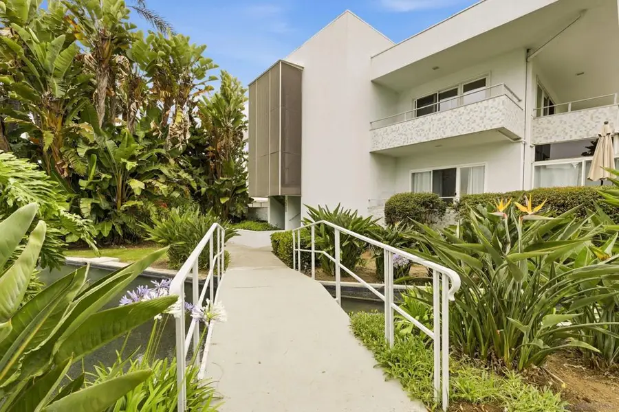 2364 Torrey Pines Rd., La Jolla, CA 92037 - #3