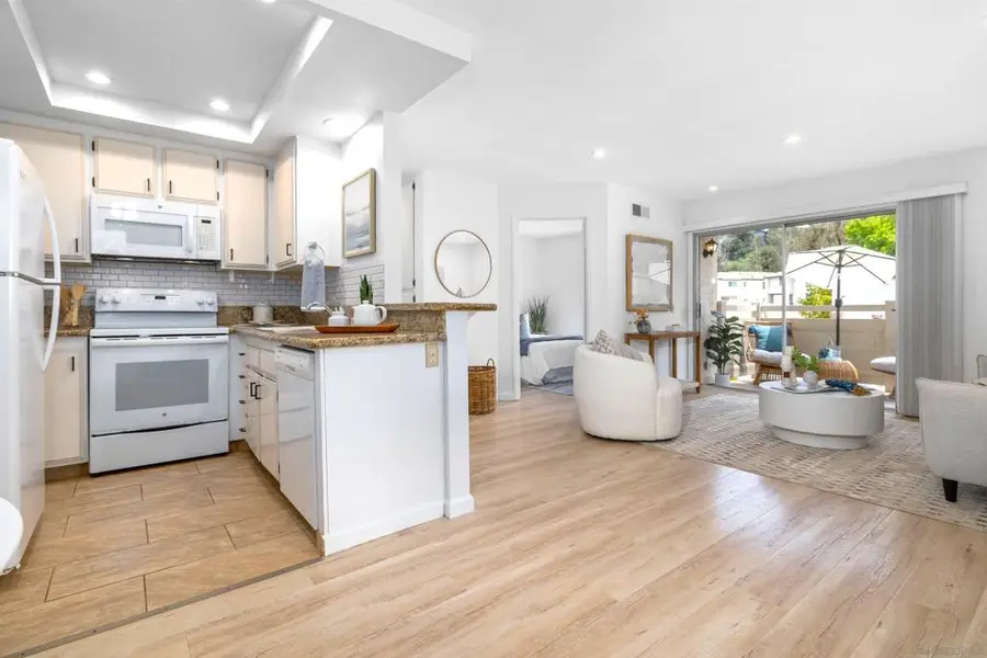 8811 Gilman Dr #H, La Jolla, CA 92037 - #3