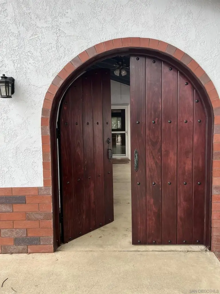 Address Withheld By Seller, Pomona, CA 91768 - #2