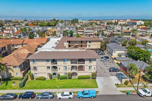 4240 Menlo #19, San Diego, CA 92115