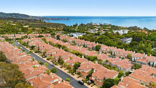 9753 Keeneland Row, La Jolla, CA 92037