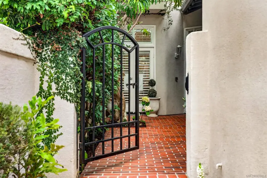 9753 Keeneland Row, La Jolla, CA 92037 - #3