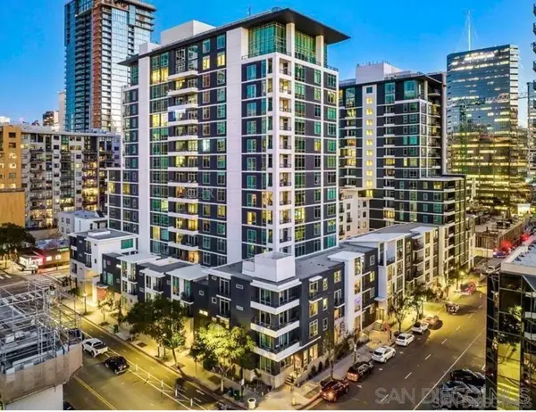 425 W Beech St #325, San Diego, CA 92101