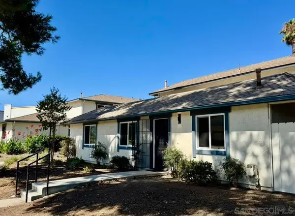 3412 Los Mochis Way, Oceanside, CA 92056
