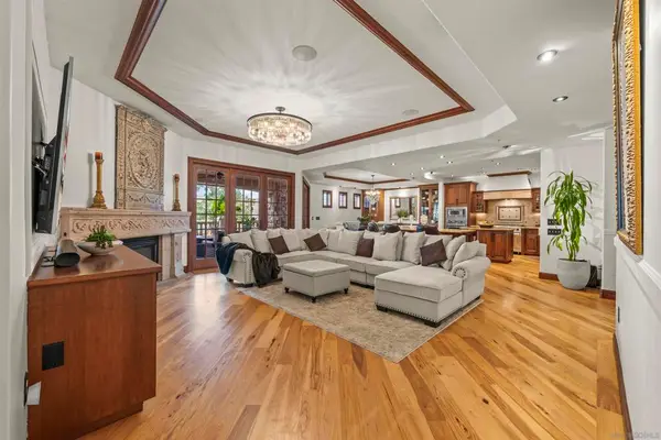 120 C Ave #206, Coronado, CA 92118