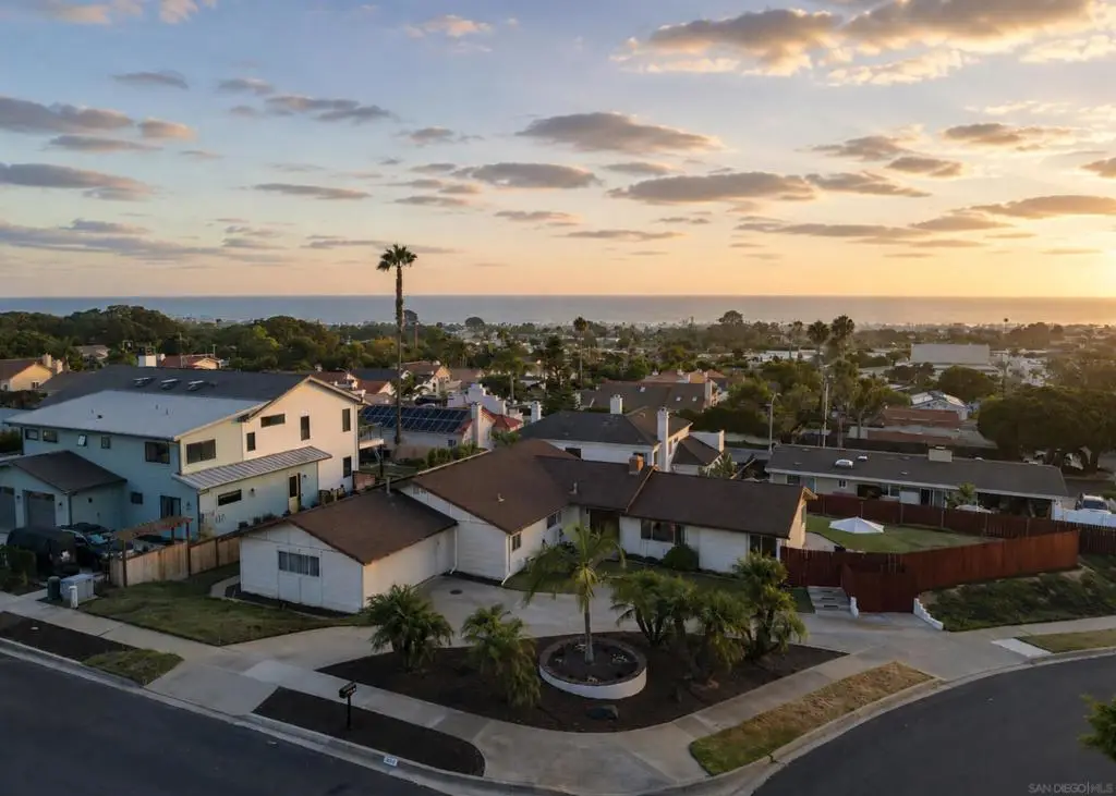 3501 Avondale, Carlsbad, CA 92008 - #1
