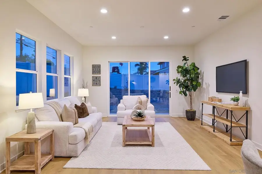 781 Michael Ct, Vista, CA 92081 - #2