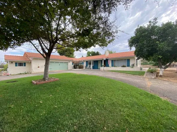 3131 E Victoria Drive, Alpine, CA 91901