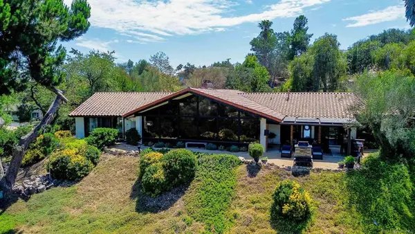 111 Morro Hills Road, Fallbrook, CA 92028