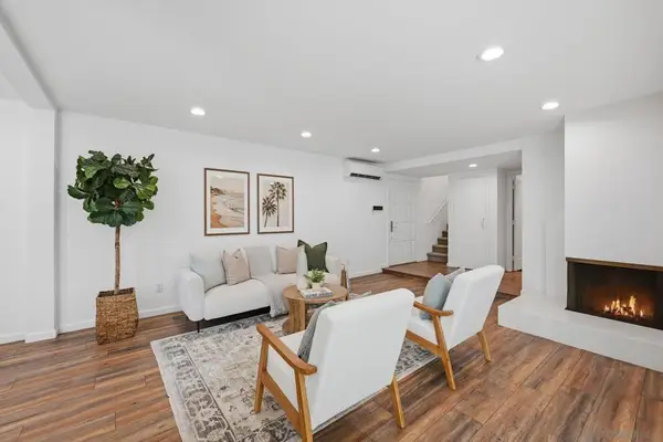 8963 Caminito Fresco, La Jolla, CA 92037