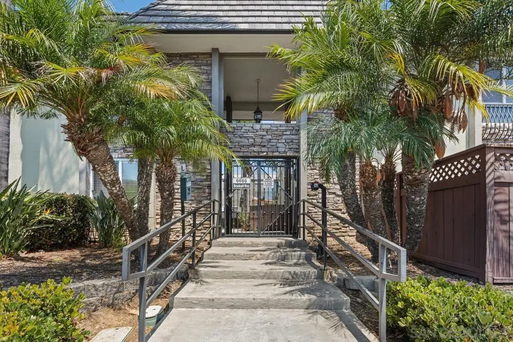 6666 Beadnell Way #15, San Diego, CA 92117 - Image #1