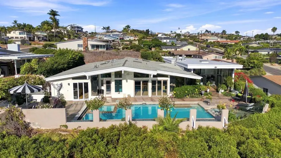 Address Withheld By Seller, San Diego, CA 92109 - #2