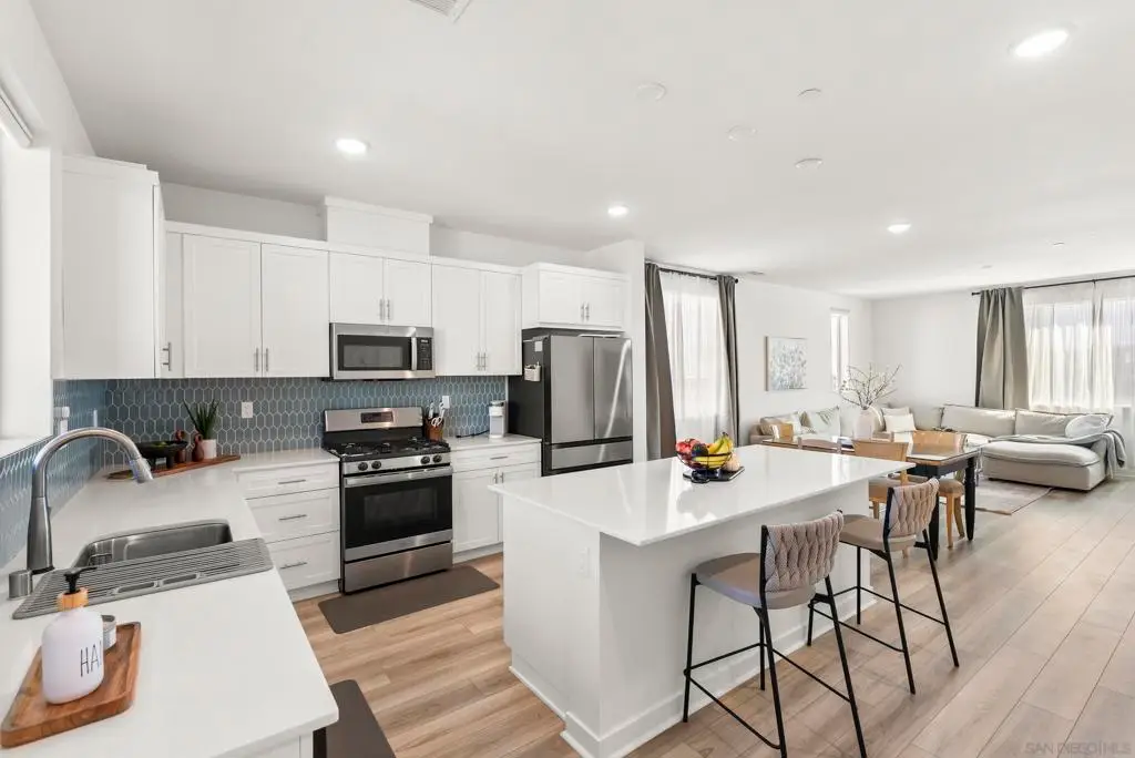 5310 Seacliff Pl #13, San Diego, CA 92154 - Image #1