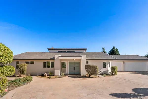 7875 Bellakaren Pl, La Jolla, CA 92037