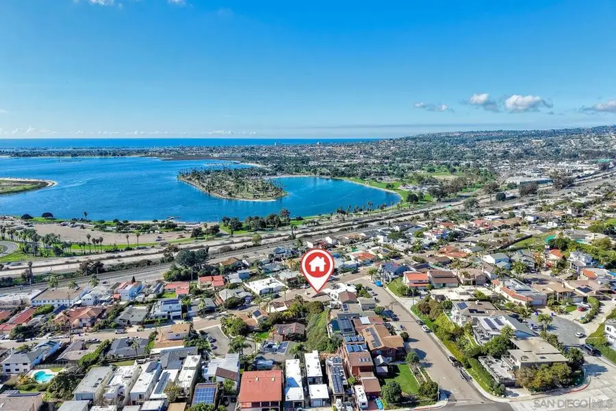 2935 Lloyd St, San Diego, CA 92117 - Image #2