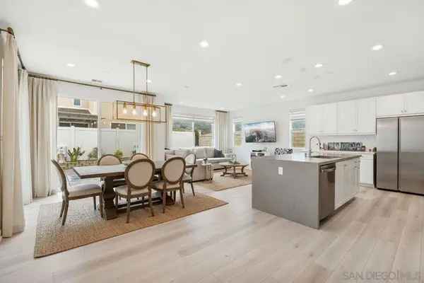 27748 Heritage Ln, Valley Center, CA 92082