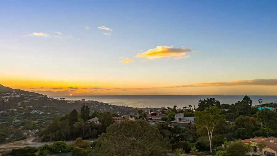 7835 La Jolla Vista Dr, La Jolla, CA 92037 - #3
