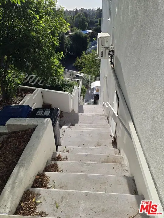 Address Withheld By Seller, Tarzana, CA 91356 - #3