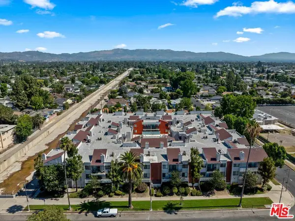 7211 Cozycroft Avenue #64, Canoga Park, CA 91306
