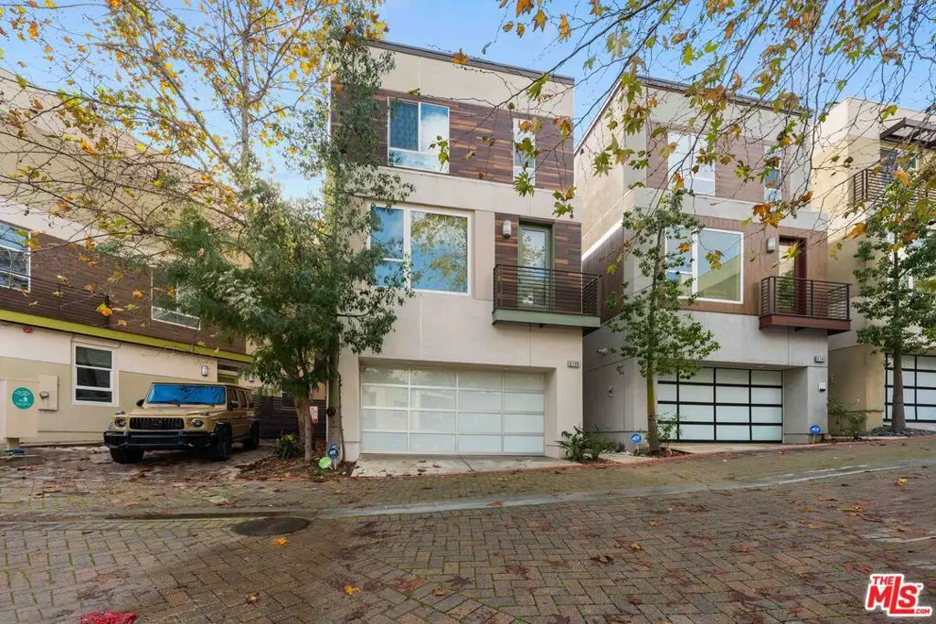 6738 W Gill Way, Los Angeles, CA 90068 - Image #1