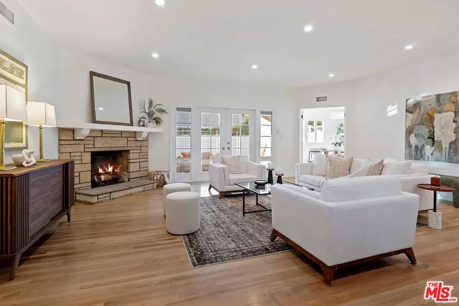 5121 Colbath Avenue, Sherman Oaks, CA 91423 - Image #2