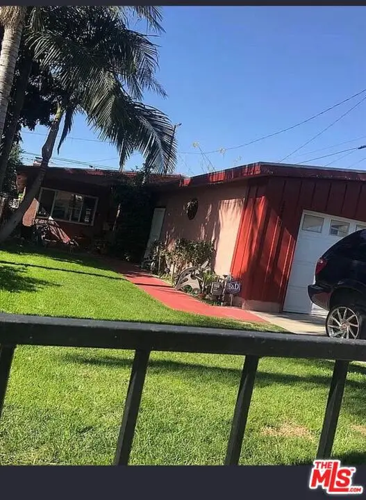 6581 Lemon Avenue, Long Beach, CA 90805