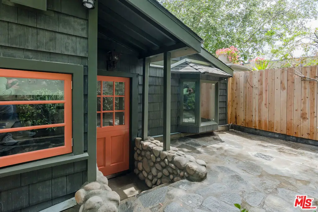 937 N Beverly Glen Boulevard, Los Angeles, CA 90077 - Image #1